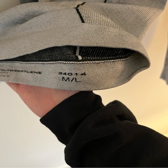 Athleta Y2K Size M/L Butterfly Seamless Long Sleeve Mockneck Top B8 - Picture 7 of 8